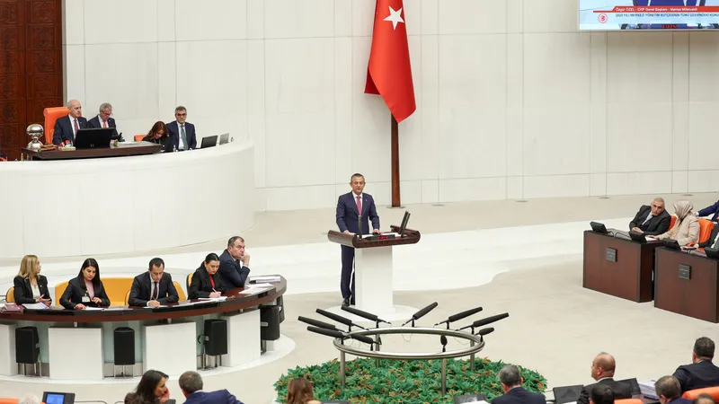 CHP LİDERİ ÖZEL: 