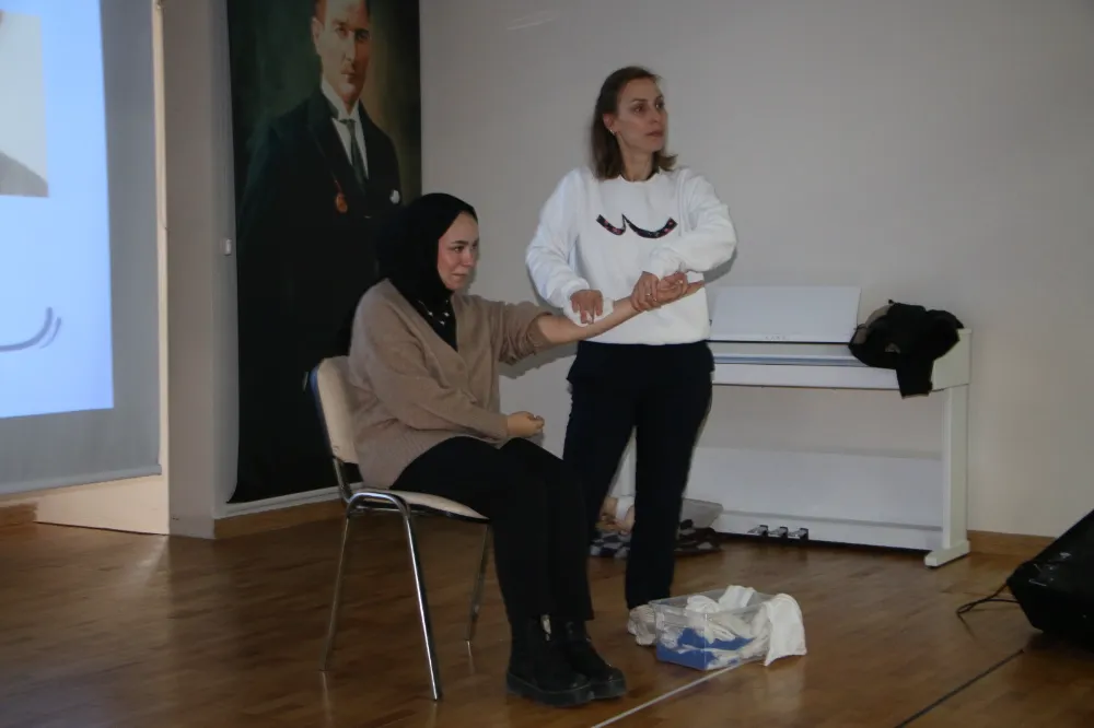 LİSE ÖĞRENCİLERİNE İLK YARDIM EĞİTİMİ