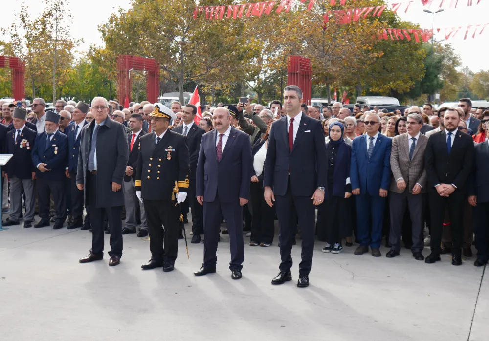 KARTAL’DA 29 EKİM COŞKUSU ATATÜRK ANITI’NDA BAŞLADI
