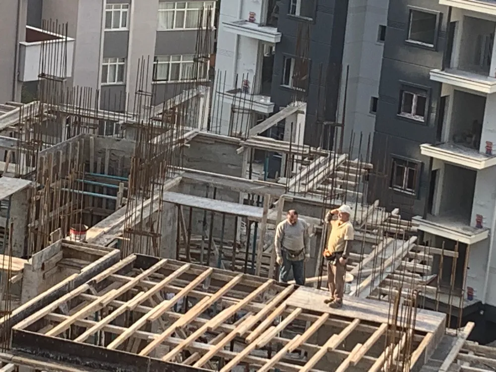 KARTAL’DA  İŞÇİLERDEN ATAYA SAYGI