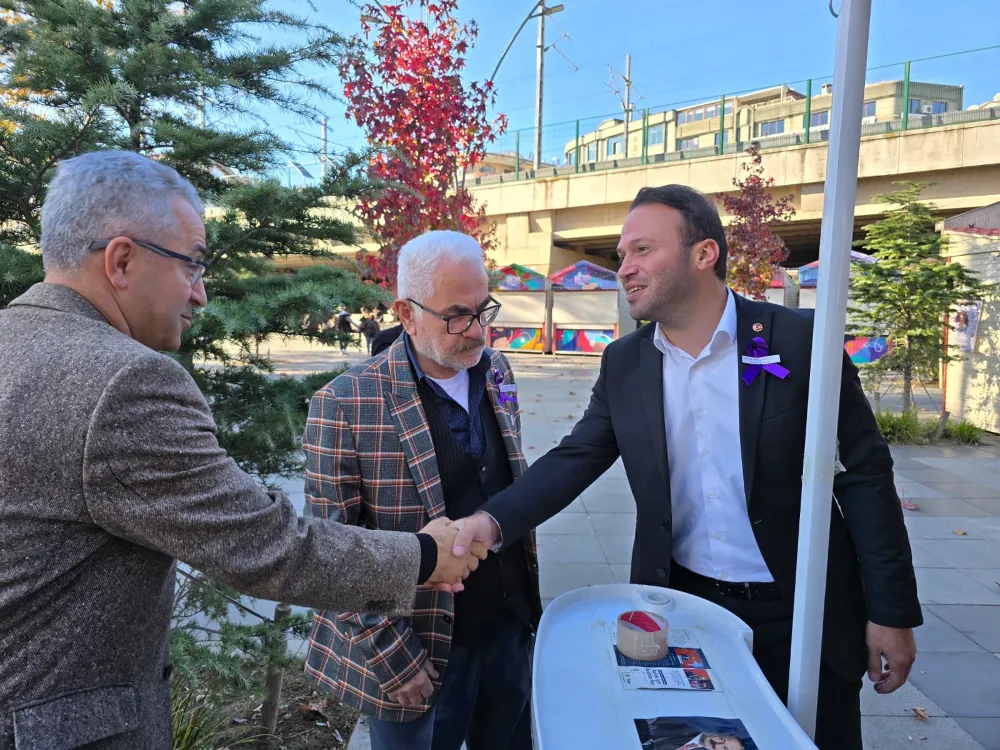 ANAHTAR PARTİ KARTAL’DAN 25 KASIM MESAJI: “MOR KURDELELERLE ŞİDDETE KARŞI SES VERDİK”