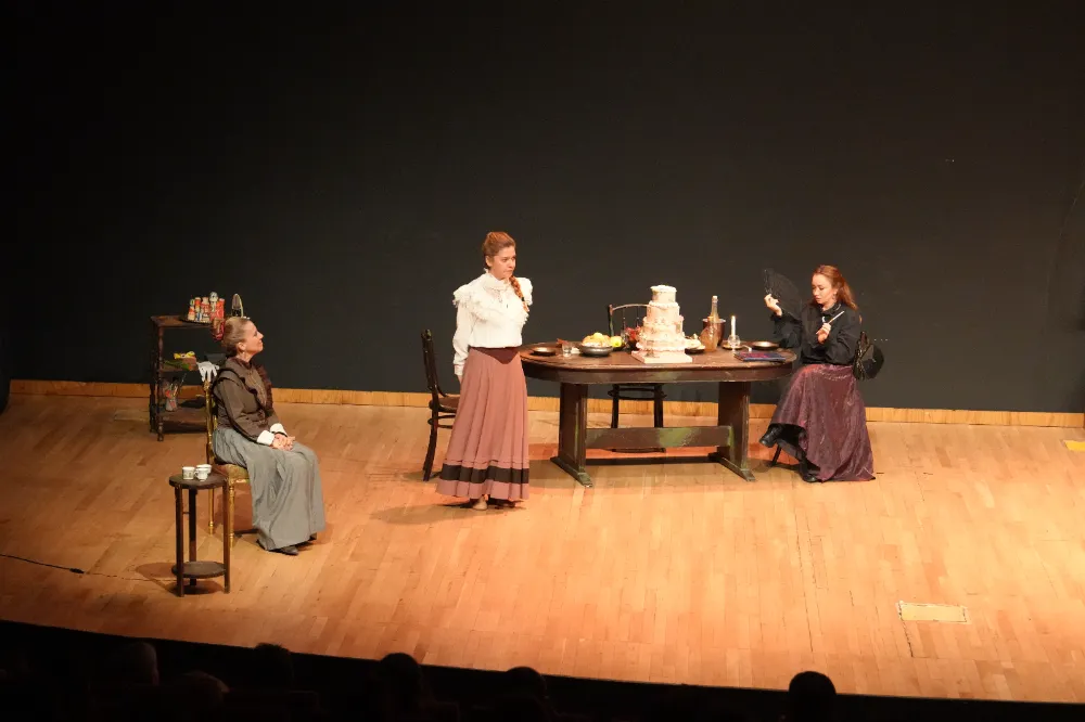  ‘BOBİK NEREDE?’ ADLI TİYATRO OYUNU KARTAL’DA SAHNELENDİ