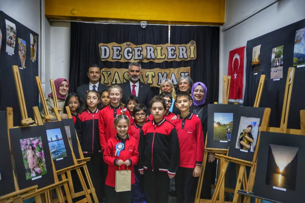ÖĞRETMEN SALİH NAFİZ TÜZÜN İLKOKULU’NDA ÇEDES PROJESİ KAPSAMINDA “SEVGİ” TEMALI SERGİ DÜZENLENDİ