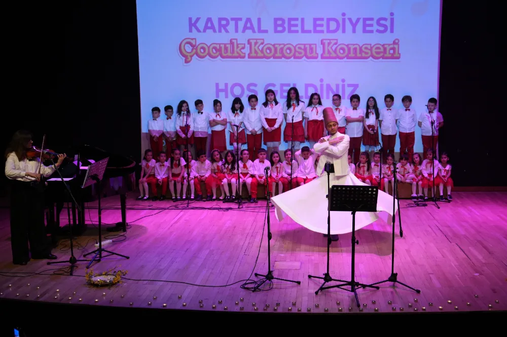 ÇOCUK KOROSU DİNLEYENLERİ MEST ETTİ