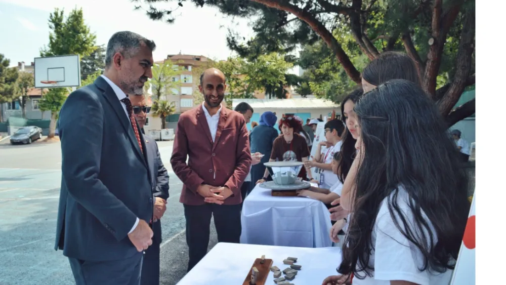 ÜLKÜ BORA ORTAOKULU’NDA TÜBİTAK 4006 BİLİM FUARI VE ŞENLİĞİ