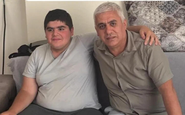 HÜSEYİN YÜRÜYEMİYOR AMA UMUDU DİMDİK AYAKTA! 