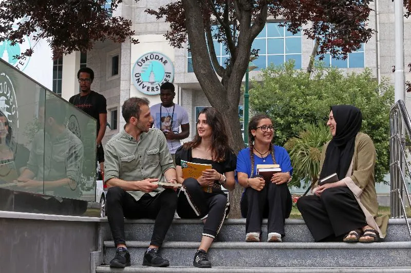 PROF. DR. DENİZ ÜLKE KAYNAK: 