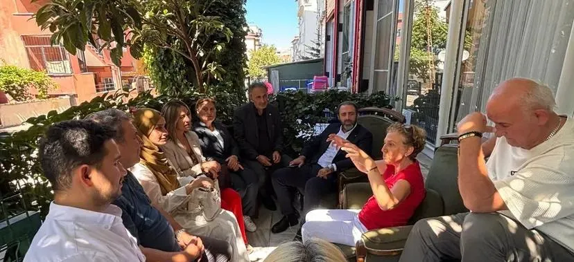 İYİ PARTİ KARTAL İLÇE TEŞKİLATI’NDAN HAYVAN SEVERLER DERNEĞİ’NE ZİYARET