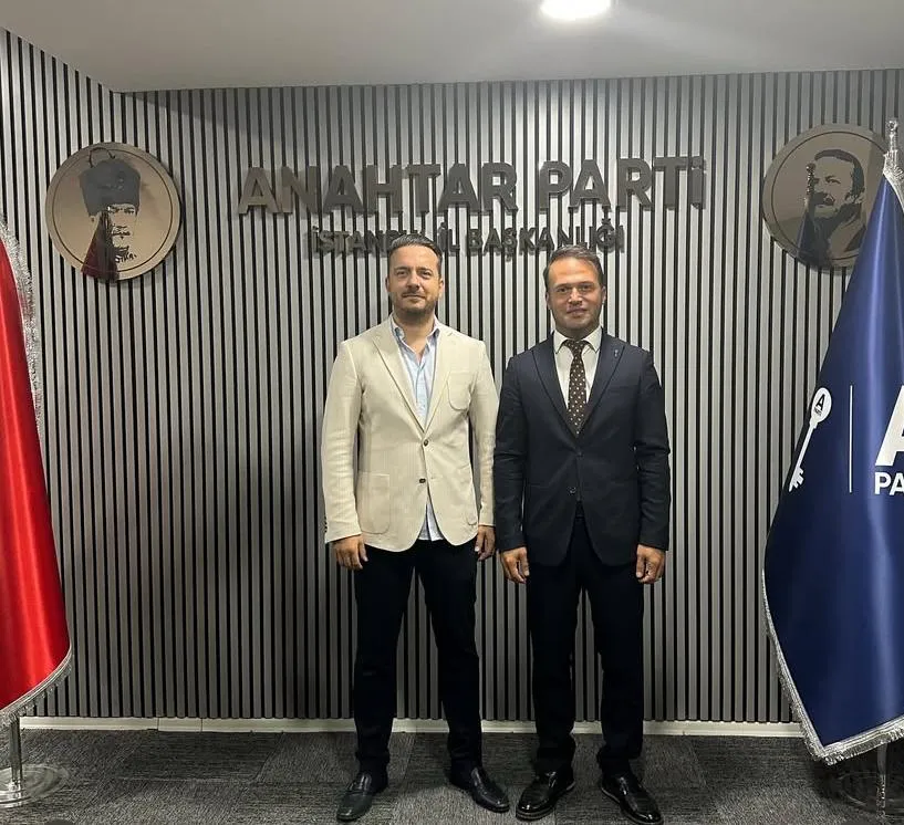 ANAHTAR PARTİ KARTAL İLÇE BAŞKANI YUNUS ŞAHİN MAZBATASINI ALDI