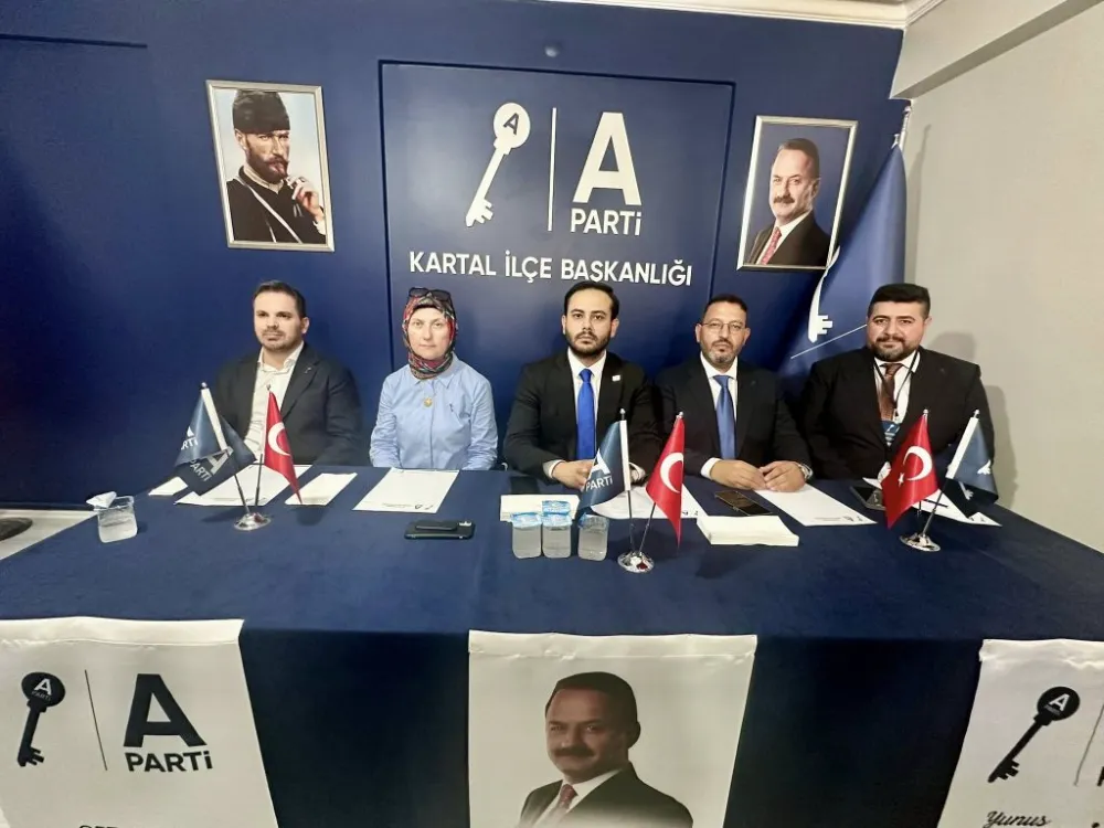 KARTAL’DA ANAHTAR PARTİ SAHNEYE ÇIKTI: YUNUS ŞAHİN İLÇE BAŞKANI OLDU