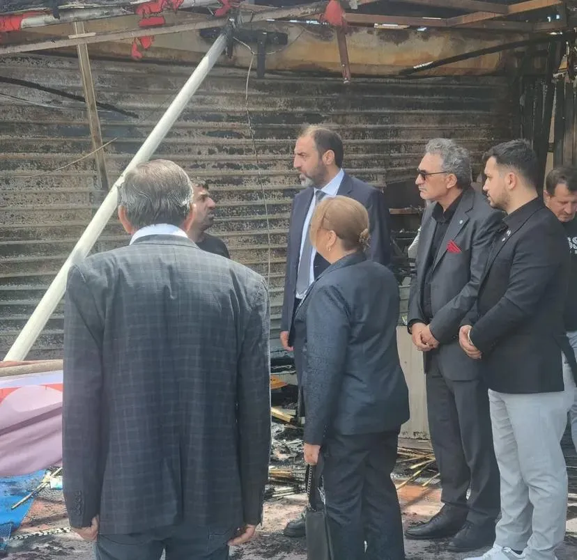 KARTAL BALIKÇILAR ÇARŞISI’NDA YANGIN SONRASI SİYASİ DESTEK