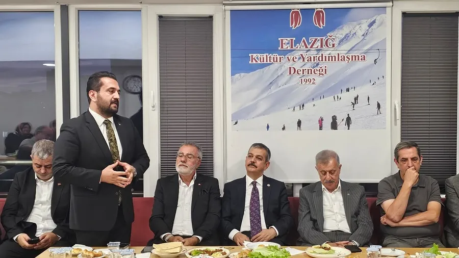 AK PARTİ “TÜRKİYE YÜZYILI BULUŞMALARI” KAPSAMINDA KARTAL’DA VATANDAŞLARLA BULUŞTU