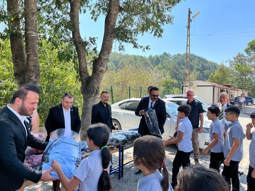 ANAHTAR PARTİ’DEN HATAY’DAKİ KÖY OKULLARINA DESTEK