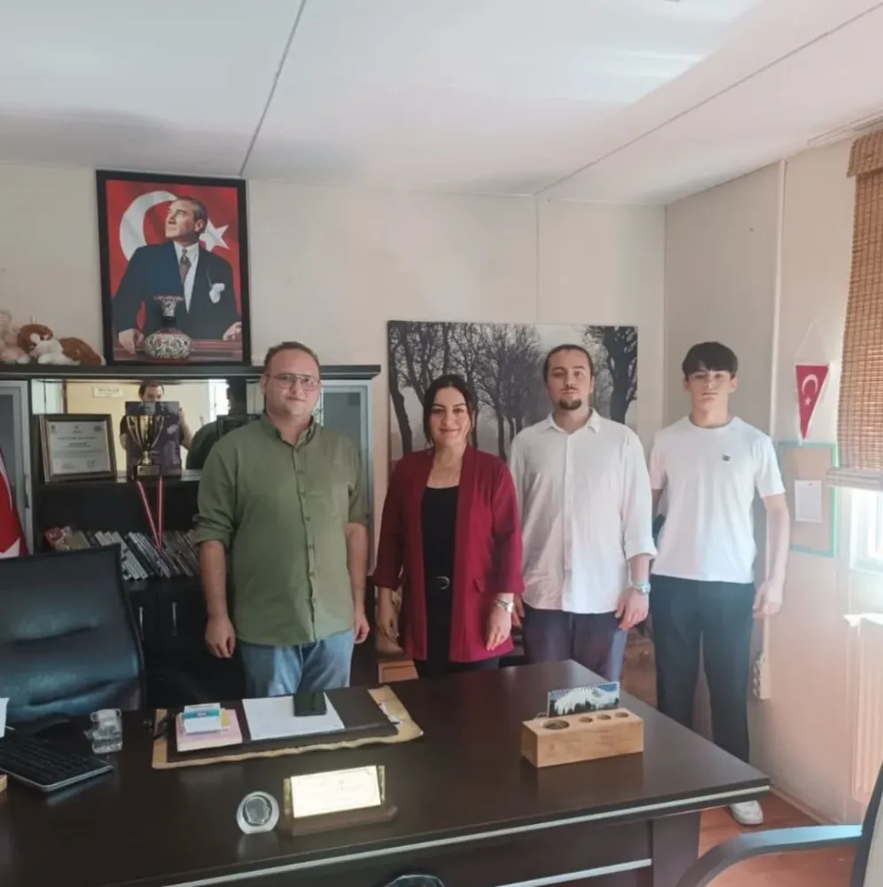 ANAHTAR PARTİ KARTAL GENÇLİK KOLLARI’NDAN 20 MAHALLE MUHTARINA ZİYARET